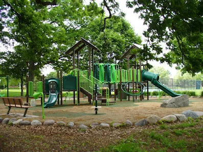 Briarcliff Woods Park and Lake photo 2