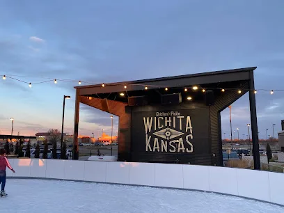 Chicken N Pickle - Wichita