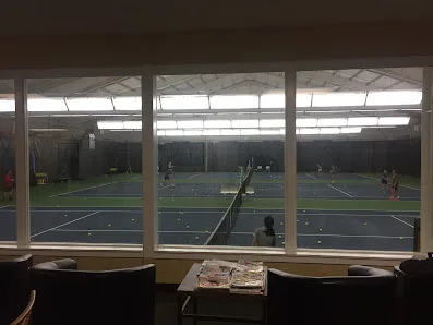 Courtside West Racquet & Fitness photo 3