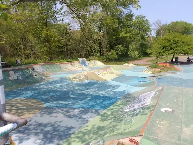 Edgewood Park photo 4