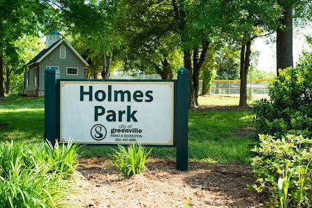 Holmes Park photo 2