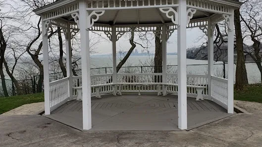 Lakewood Park photo 2