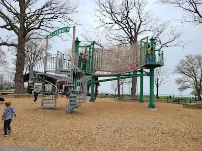 Lakewood Park photo 3