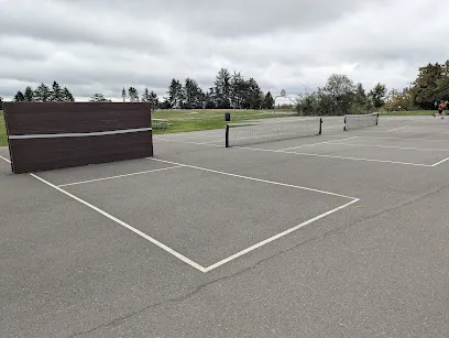 Maple Leaf Park Pickleball Courts