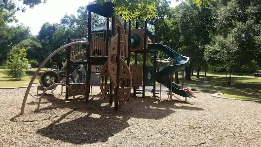 Monticello Park photo 2