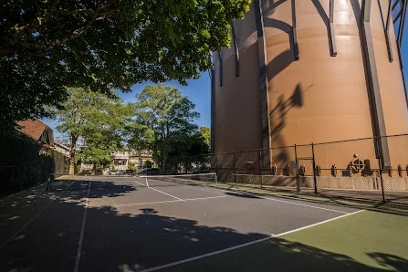 Observatory Courts photo 2