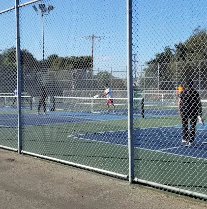 San Leandro Pickleball Courts