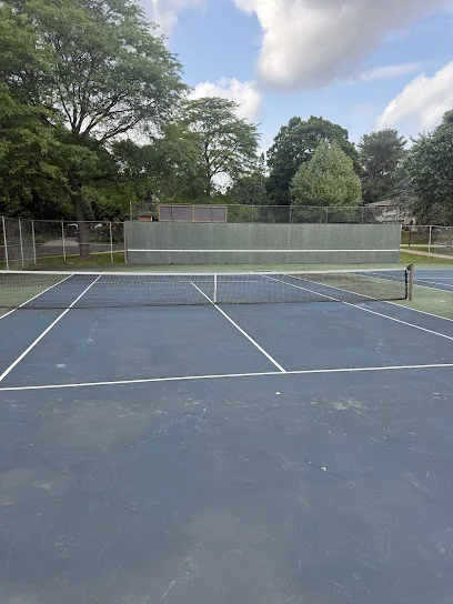 Shorewood Hills Tennis and Pickleball Courts